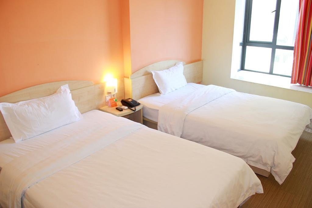 7Days Inn Bazhong Jiangbei Bus Station Centre Экстерьер фото